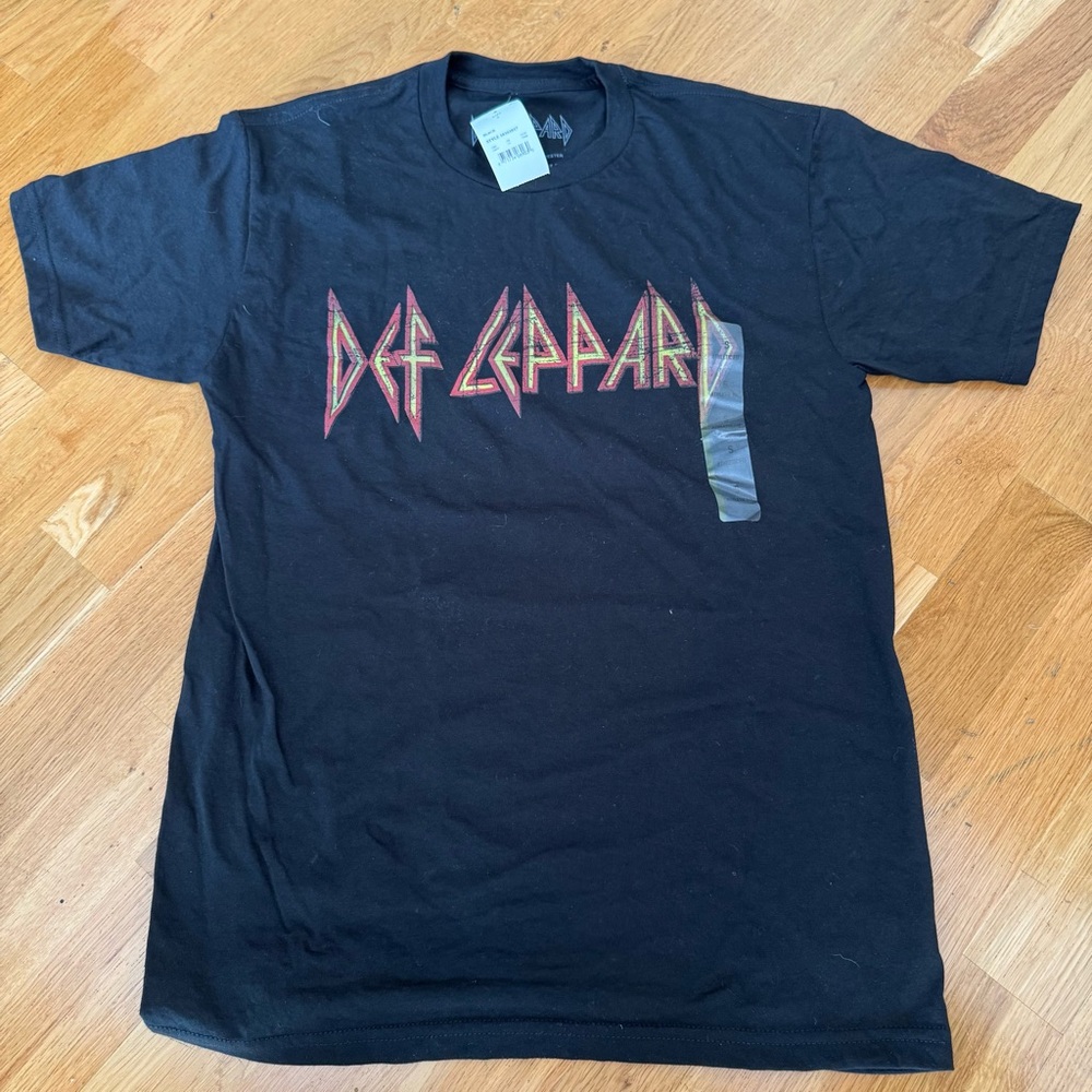 Black Graphic T-Shirt Def Leppard NWT
